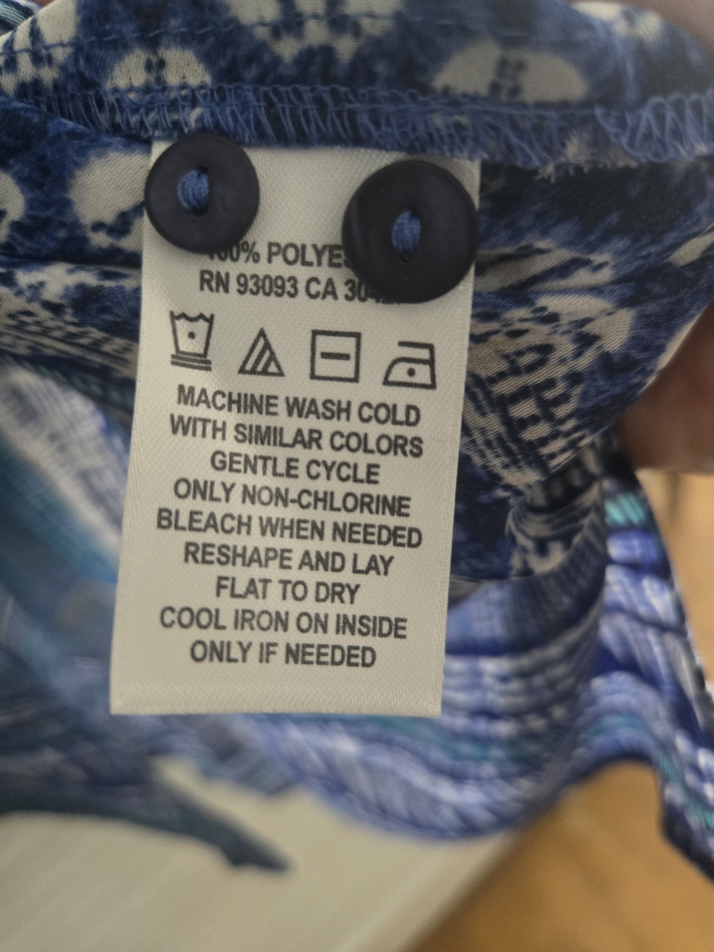 NWT NIC+ZOE Blue and Cream Printed Top - Picture 4 of 4